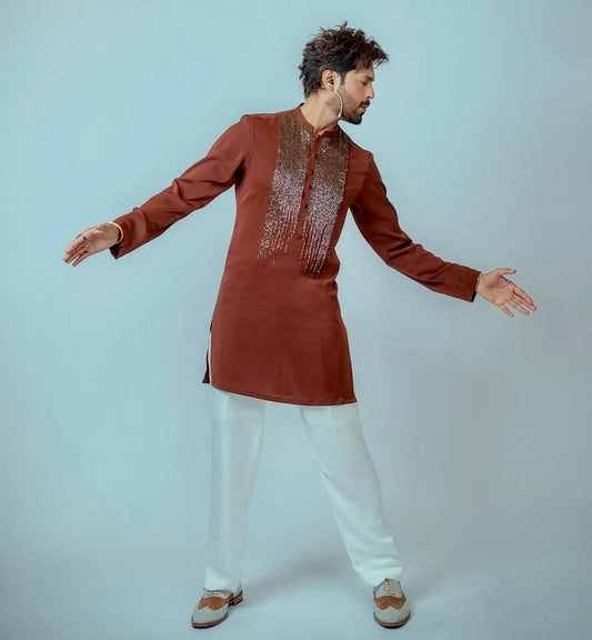 REDWOOD NECK EMBROIDERED MEN'S KURTA WITH PAJAMA SET