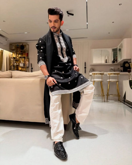 BLACK WHTE NECK EMBRODERD WORK KURTA SET